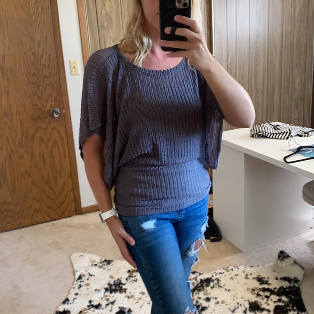 Gray top